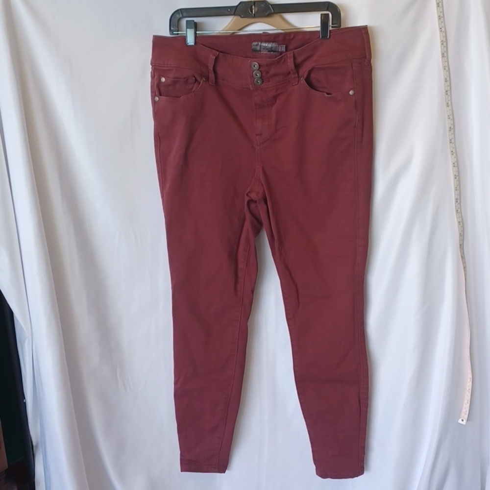 Torrid Women's 14R Burgundy Stretch Denim Jeggings Jeans Super Soft Casual Plus